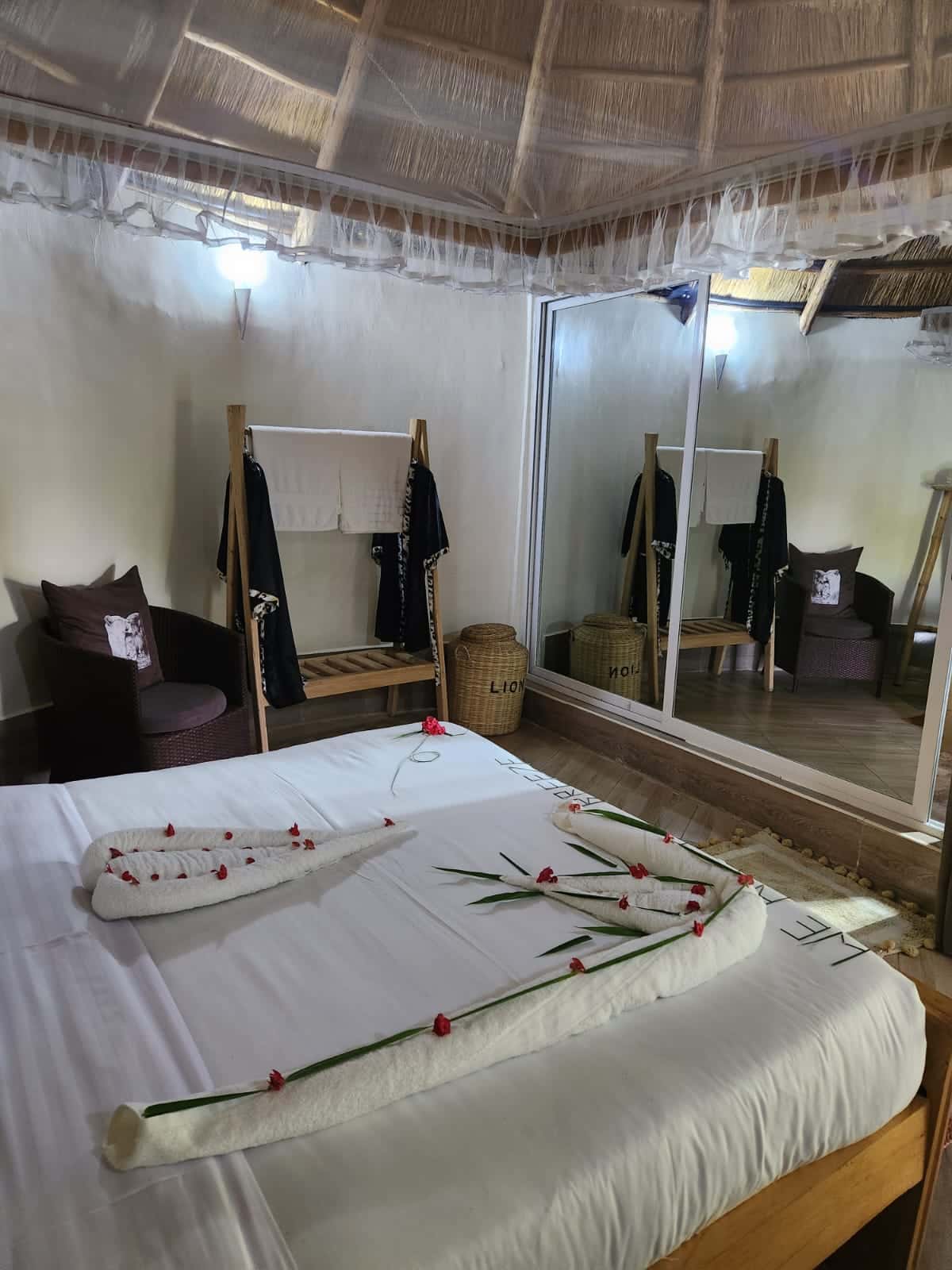 Experience Romantic Escapes and Honeymoons in Uganda