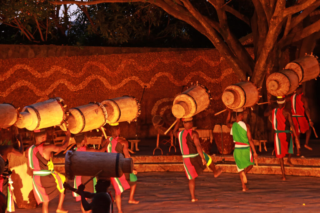 Arts & Culture Volunteer Programs in Uganda