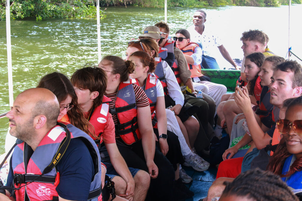 Guided Canoe and Boat Safaris in Uganda